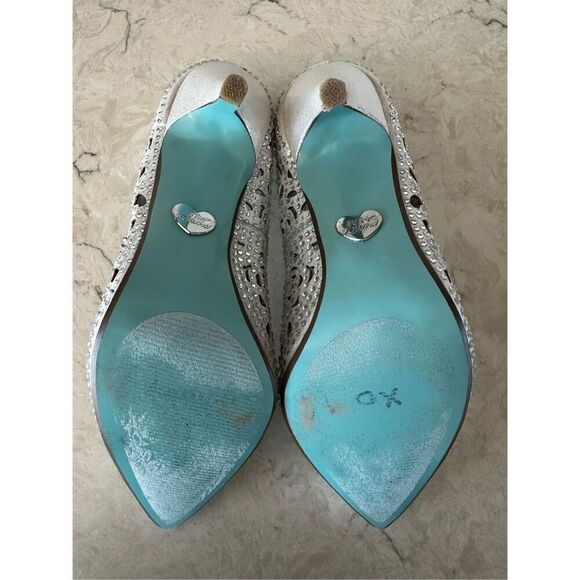 Blue by Betsey Johnson Elsa Evening Pumps Silver Bridal Bling Sz 9 - Picture 7 of 12